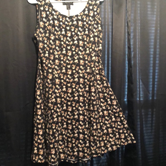 Forever 21 Floral Dress - Picture 1 of 2